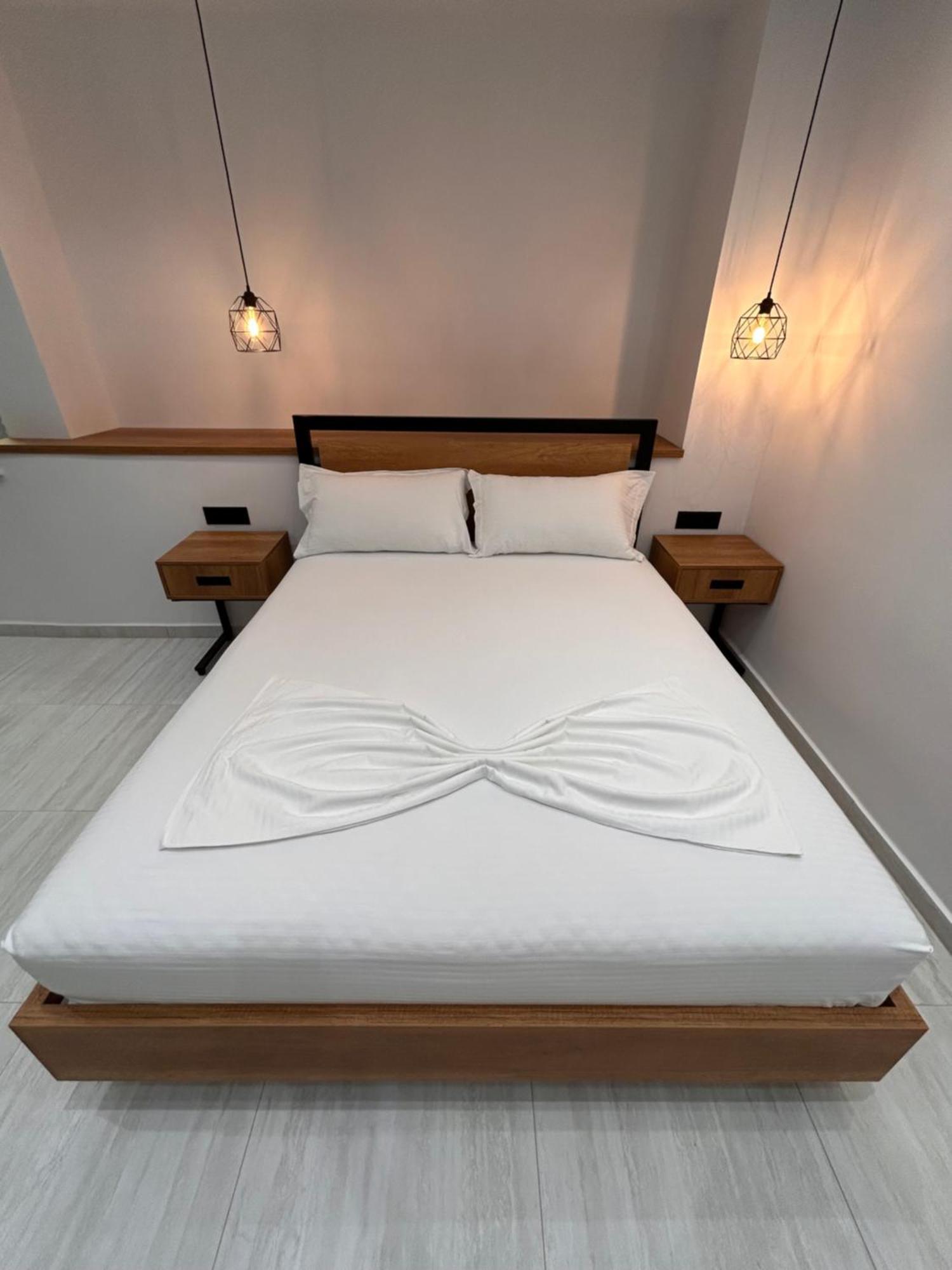 Crown Apartment Sarandë Eksteriør bilde